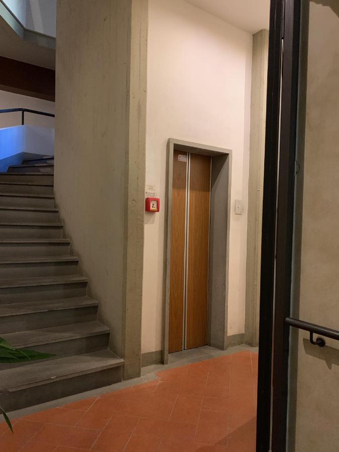 Signoria Apartment With Patio Флоренція Екстер'єр фото