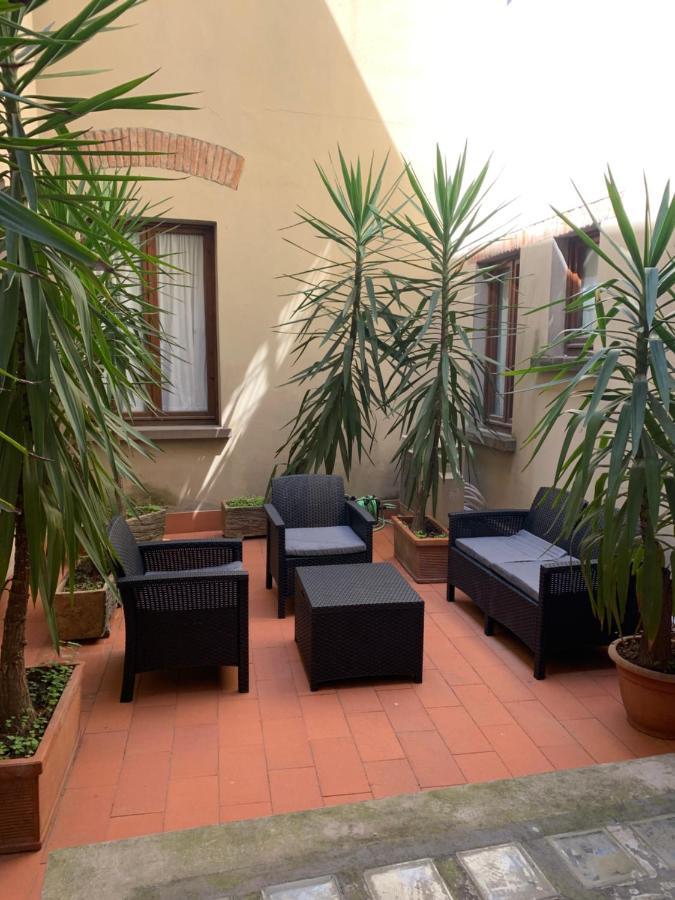 Signoria Apartment With Patio Флоренція Екстер'єр фото