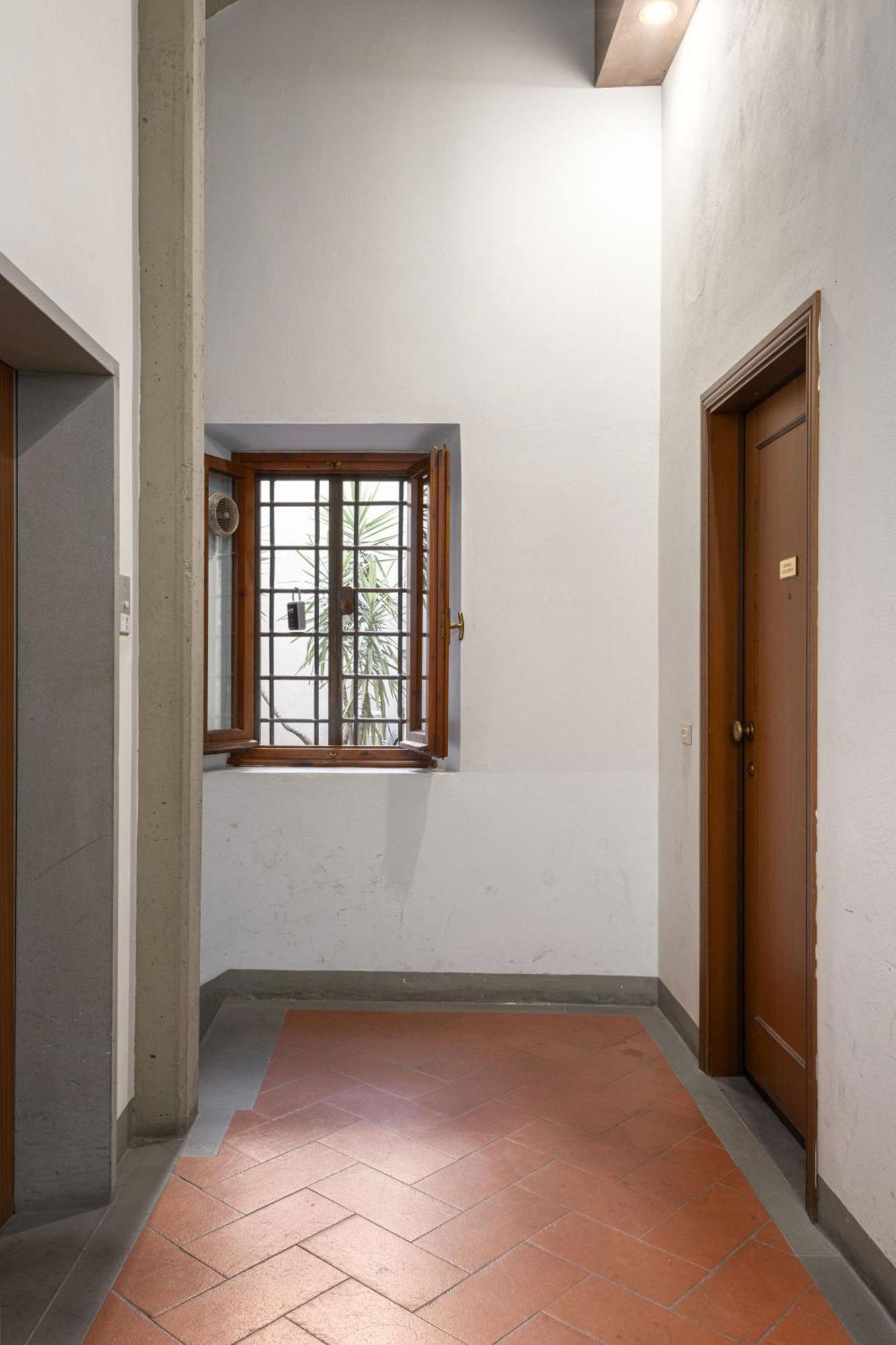 Signoria Apartment With Patio Флоренція Екстер'єр фото