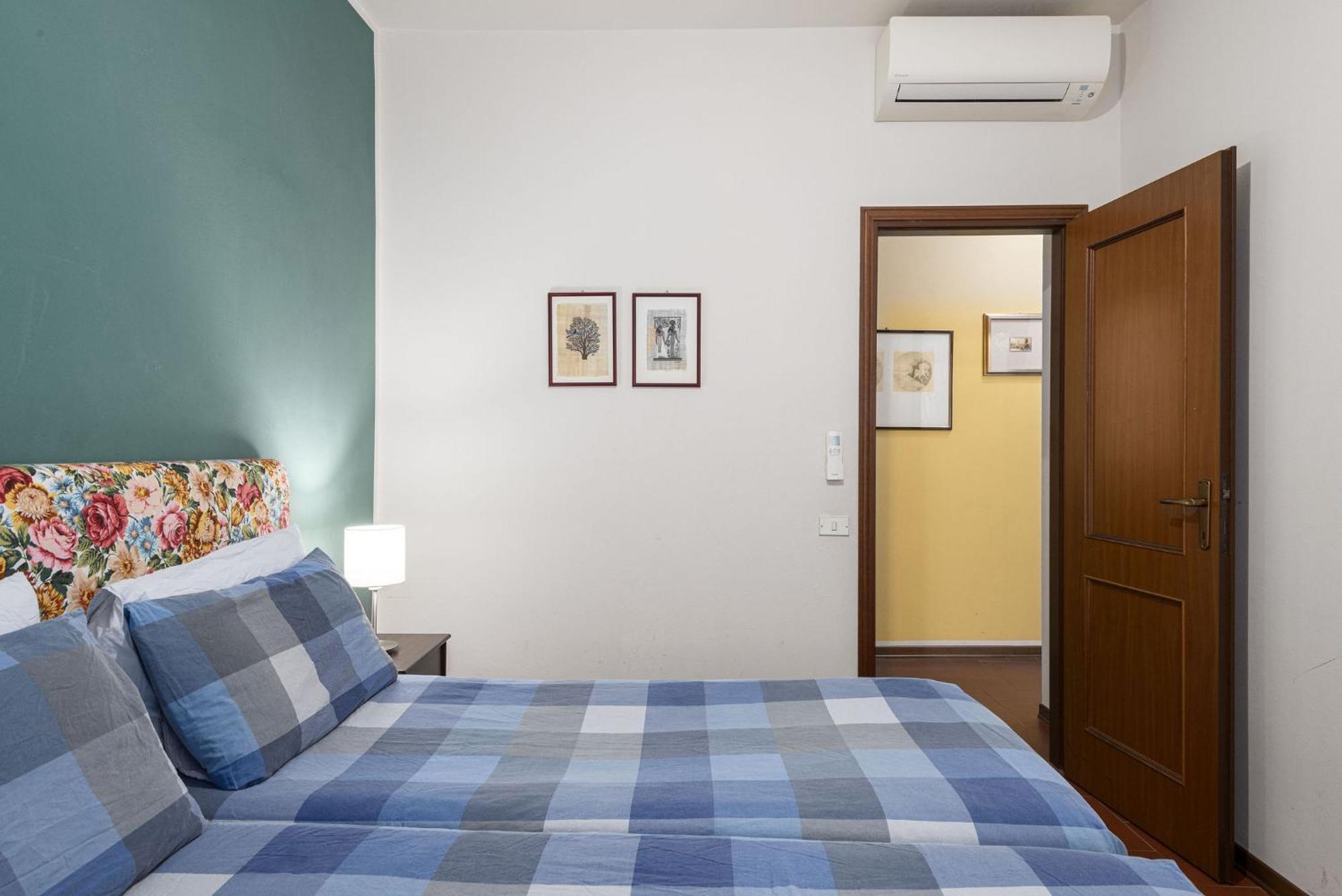 Signoria Apartment With Patio Флоренція Екстер'єр фото